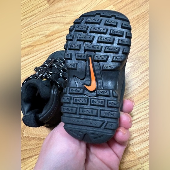 NIKE ACG Vintage Black Suede Hiking Boots 980810 2c - Picture 5 of 7